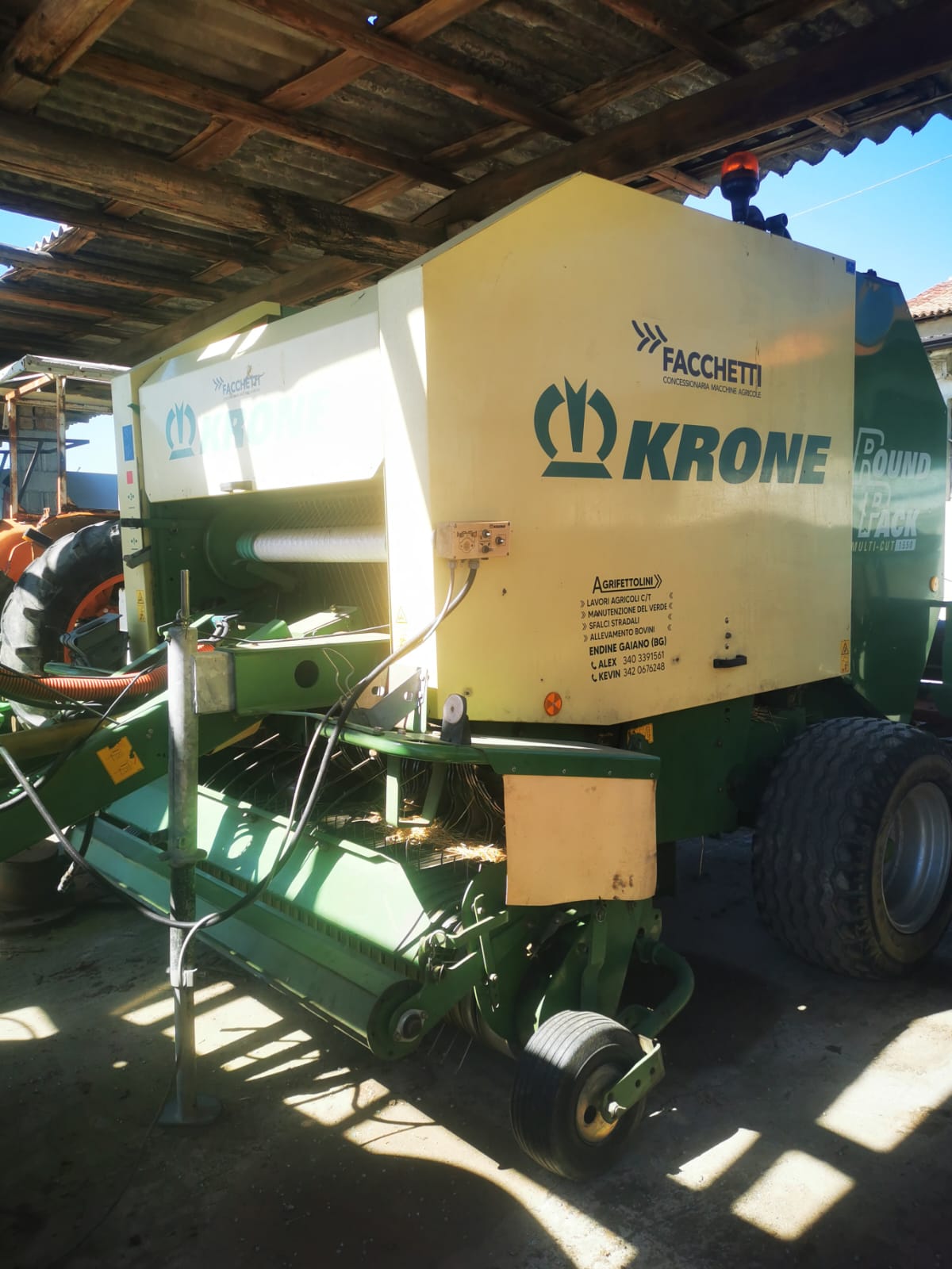 Rotopressa KRONE Round Pack 1550 Multi Cutting