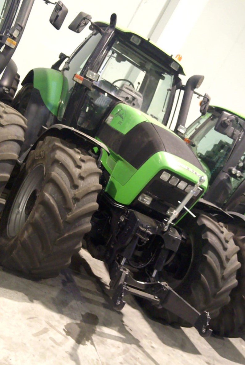 Deutz Agrotron 235